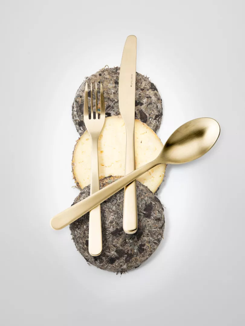 Eternum Soft Champagne Mat bestekset gedekte tafel sfeerbeeld